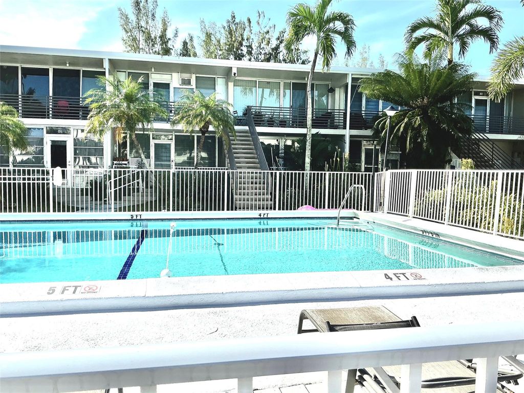 Photo of 901 N Birch Road #9B, Fort Lauderdale, FL 33304 (MLS # F10530129)