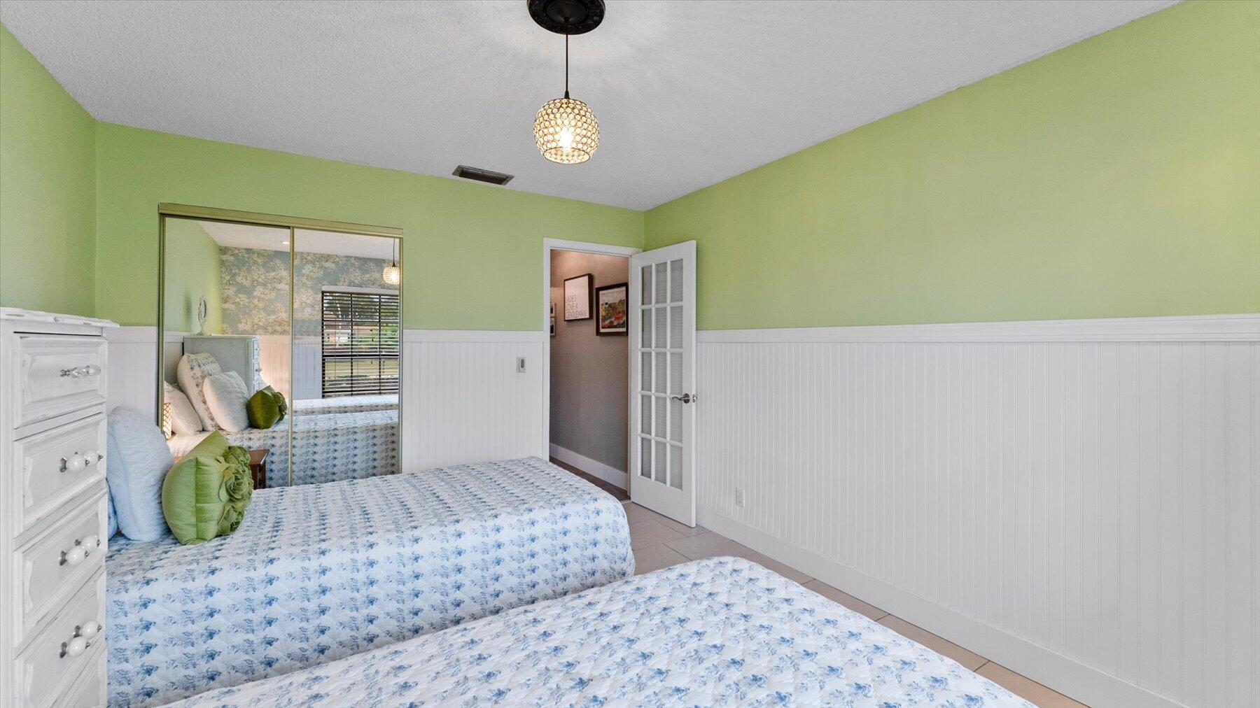 EASTWOOD OF WELLINGTON 2 - Residential