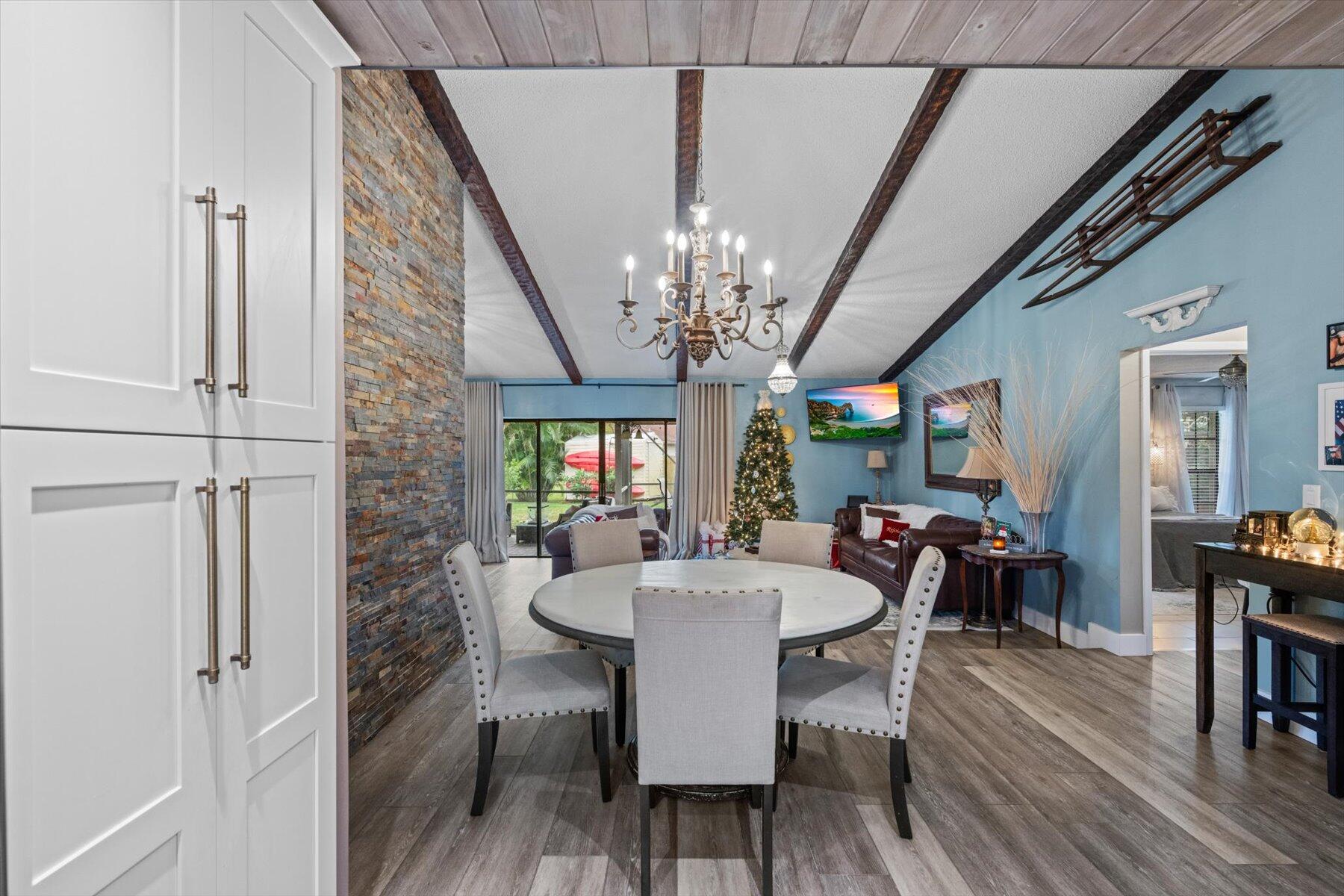 EASTWOOD OF WELLINGTON 2 - Residential