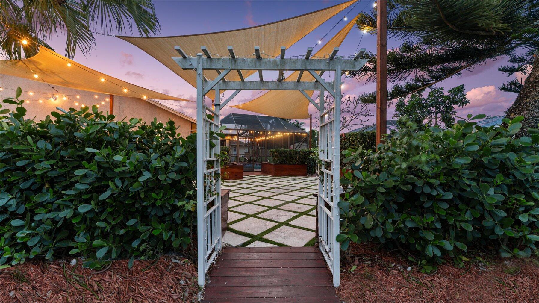 EASTWOOD OF WELLINGTON 2 - Residential