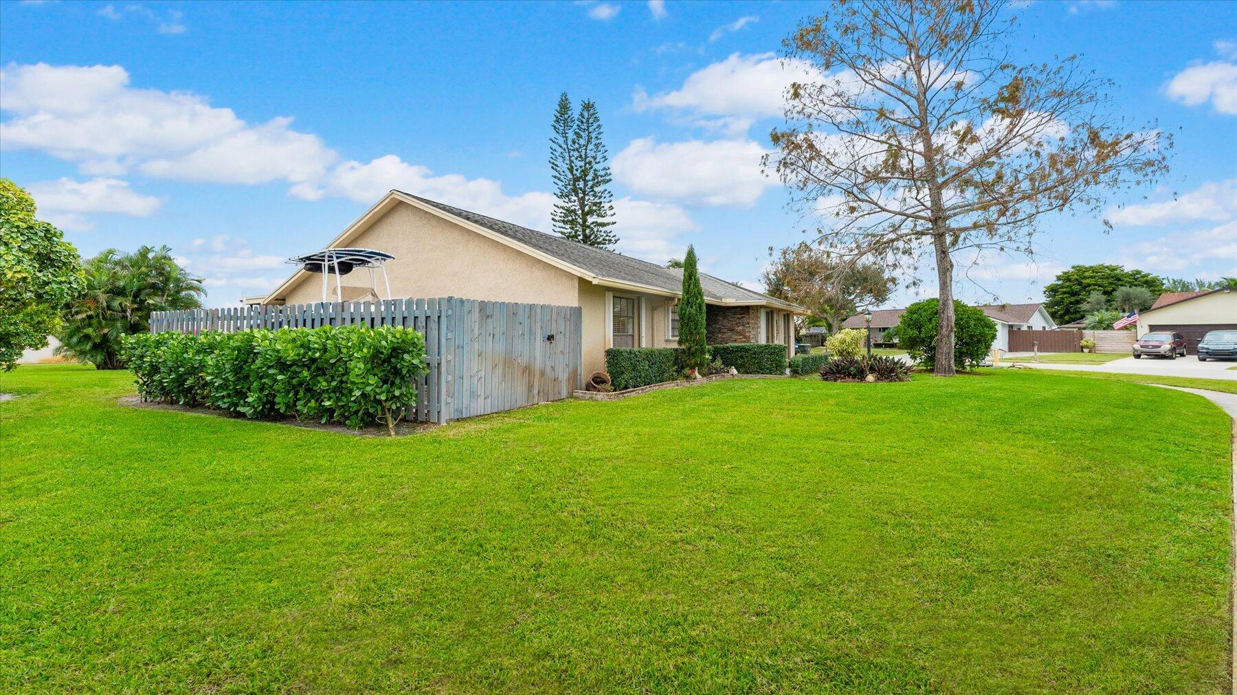 EASTWOOD OF WELLINGTON 2 - Residential