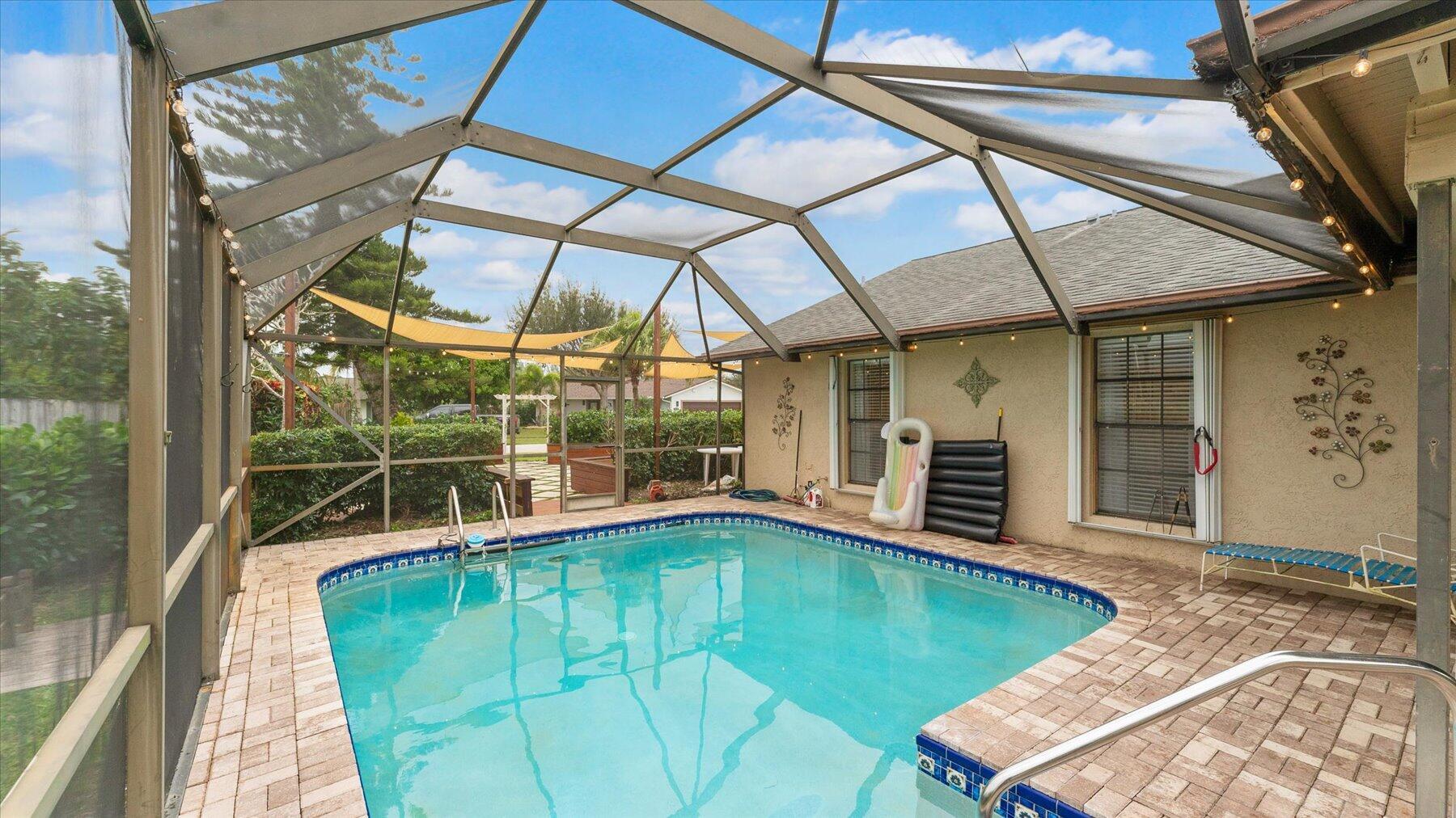 EASTWOOD OF WELLINGTON 2 - Residential