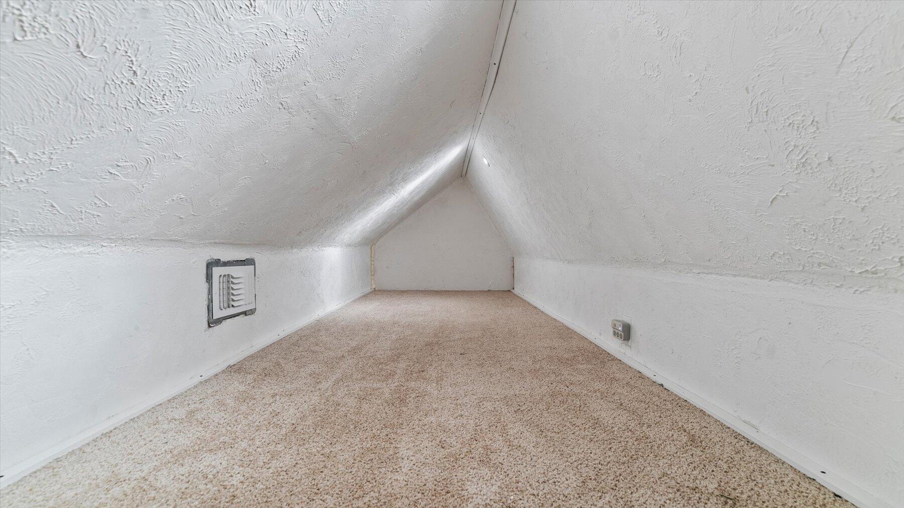 EASTWOOD OF WELLINGTON 2 - Residential