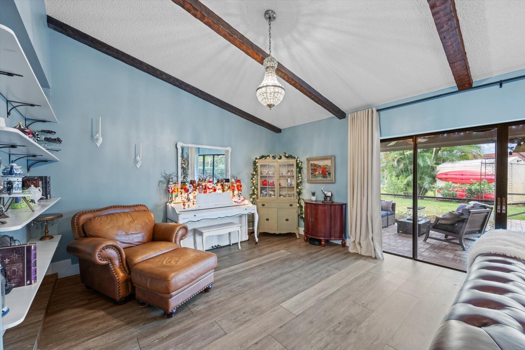 EASTWOOD OF WELLINGTON 2 - Residential