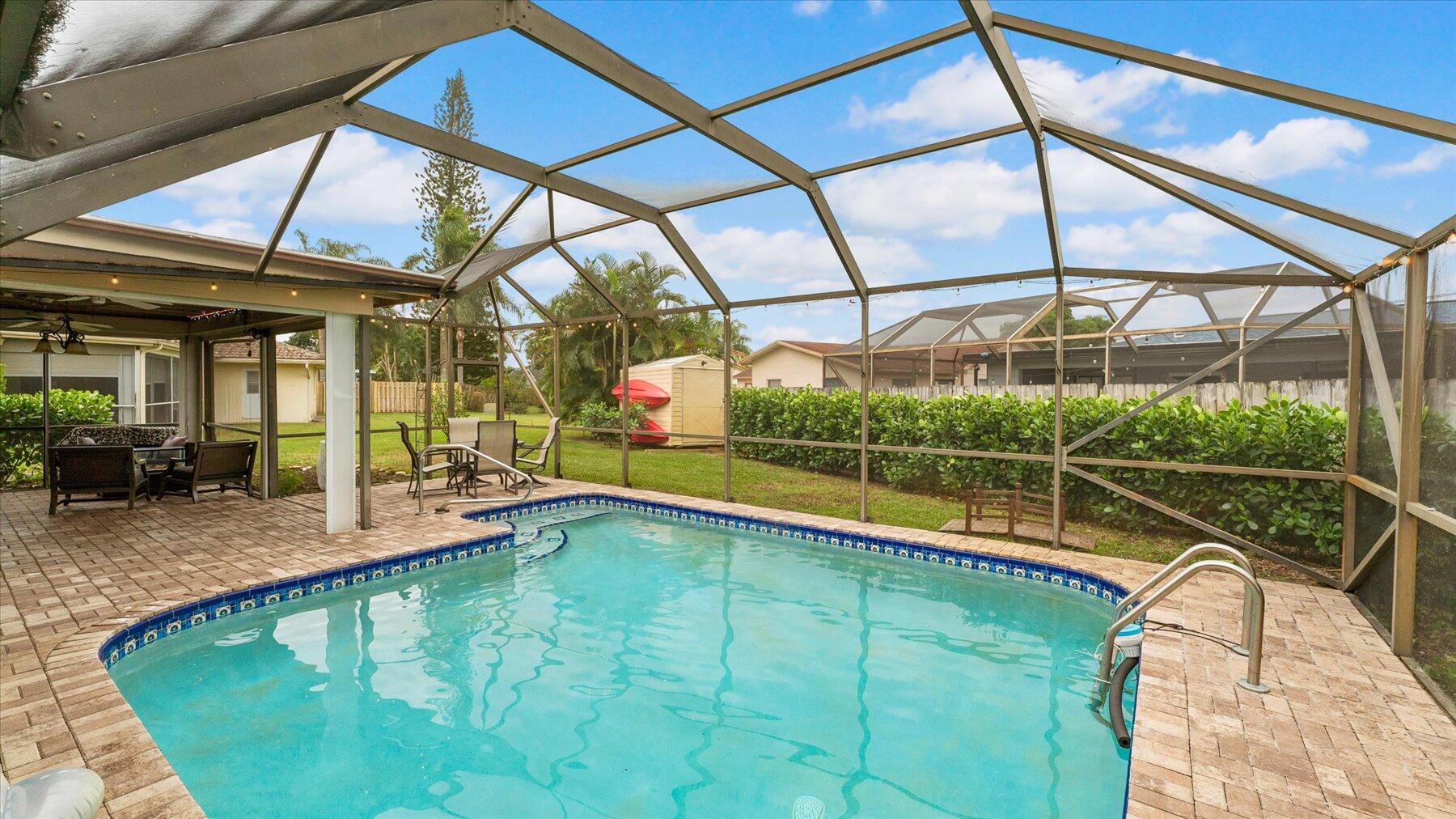 EASTWOOD OF WELLINGTON 2 - Residential