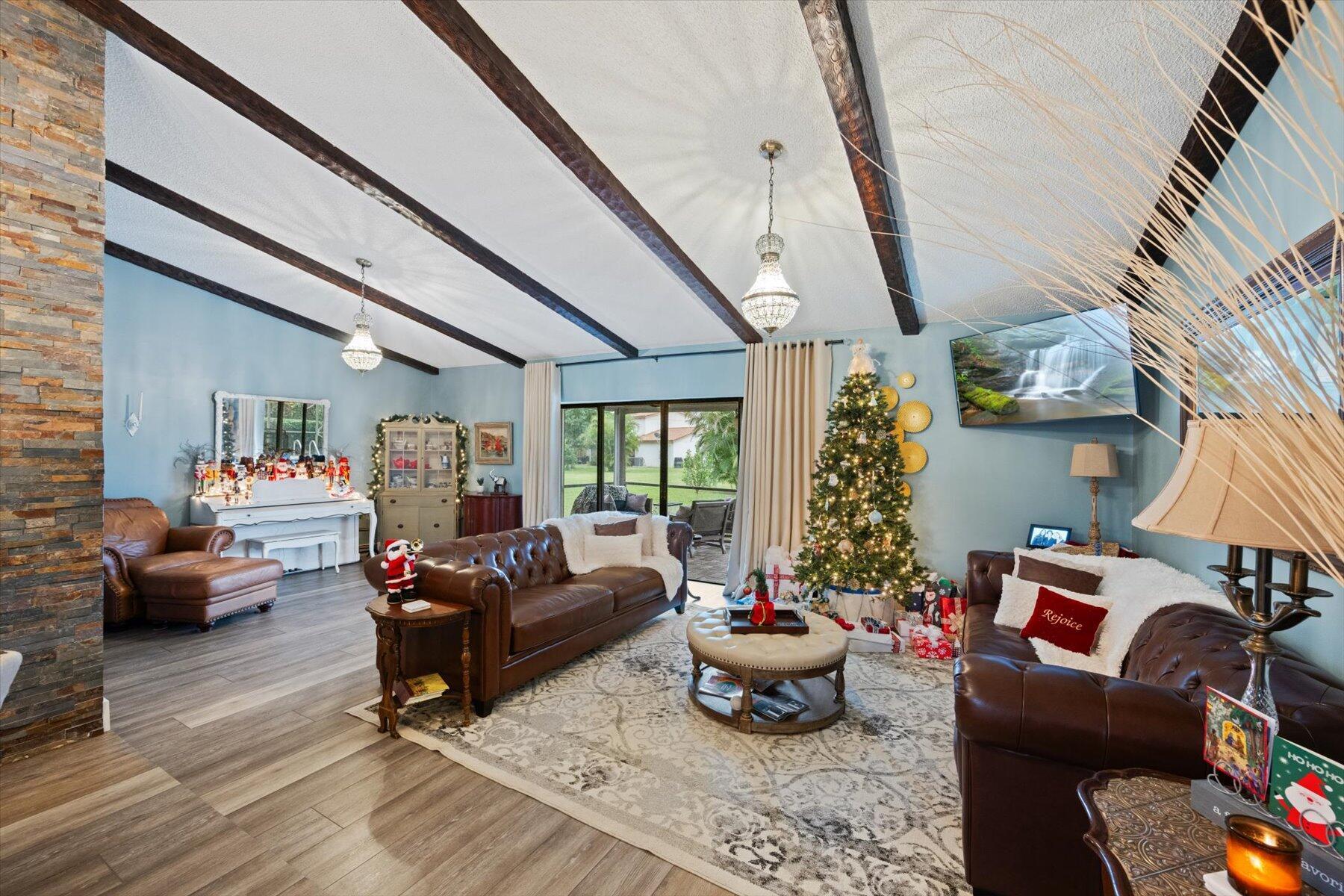 EASTWOOD OF WELLINGTON 2 - Residential