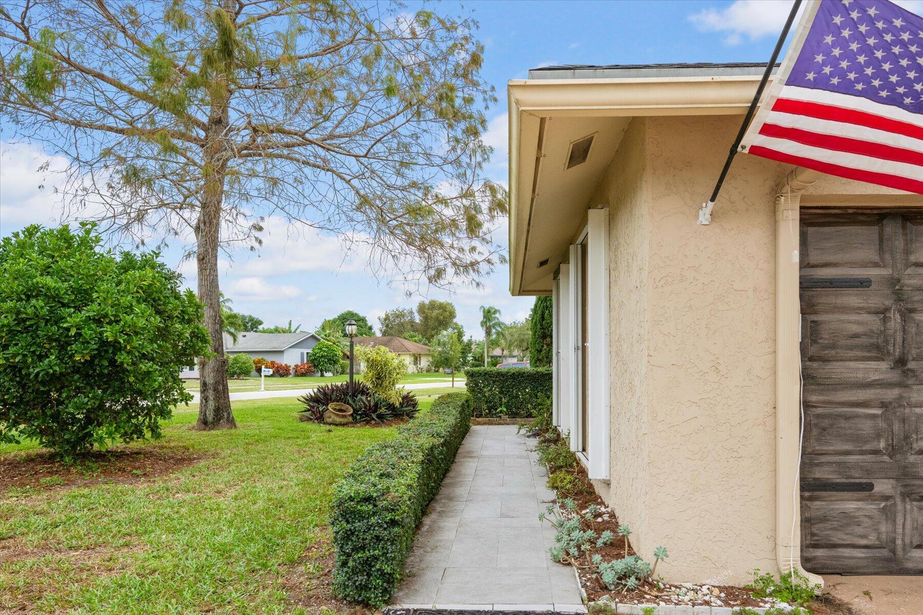 EASTWOOD OF WELLINGTON 2 - Residential