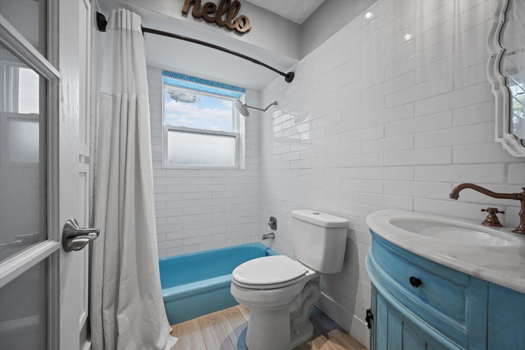 EASTWOOD OF WELLINGTON 2 - Residential