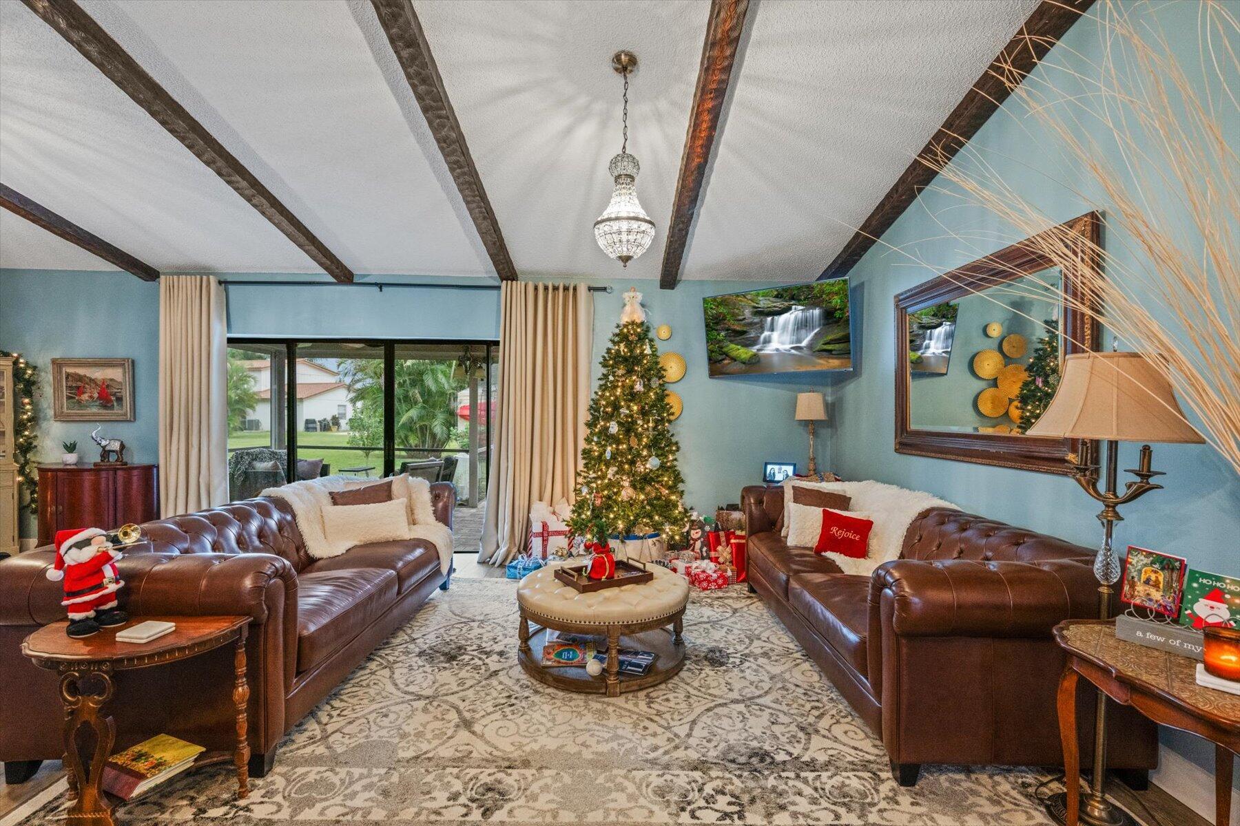 EASTWOOD OF WELLINGTON 2 - Residential