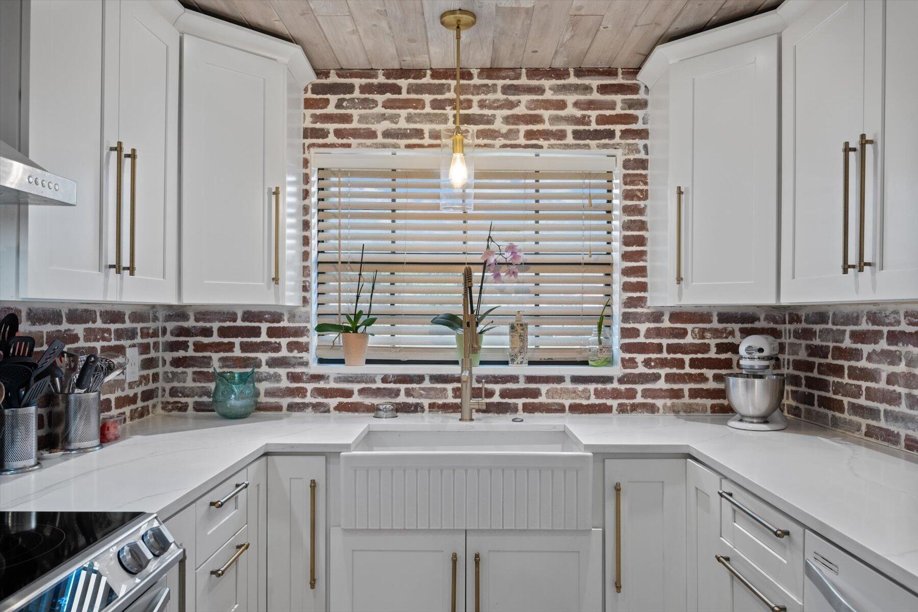 EASTWOOD OF WELLINGTON 2 - Residential