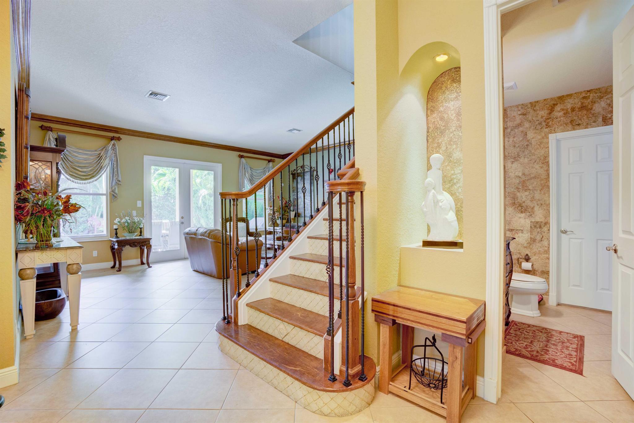 108 Santiago Drive