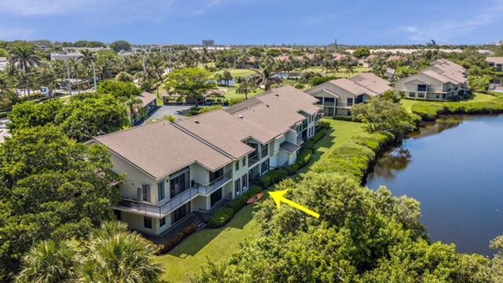 Photo of 2306 Fairway Drive S, Jupiter, FL 33477 (MLS # R10894928)