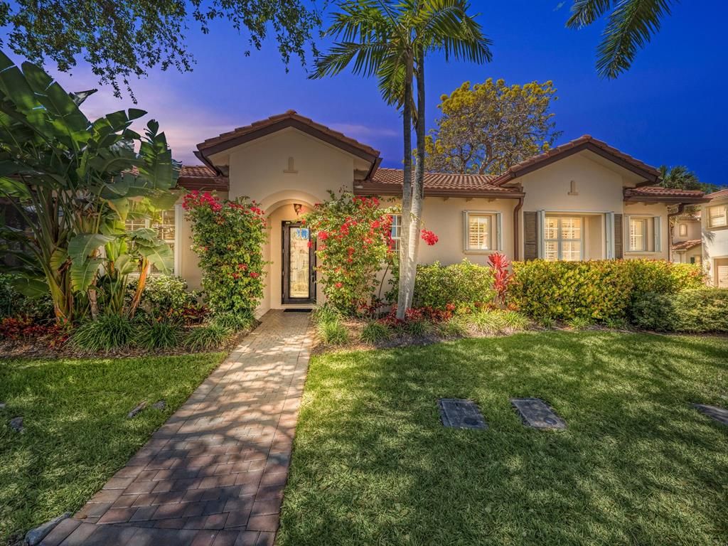 Photo of 553 Tomahawk Court, Palm Beach Gardens, FL 33410 (MLS # R10882775)