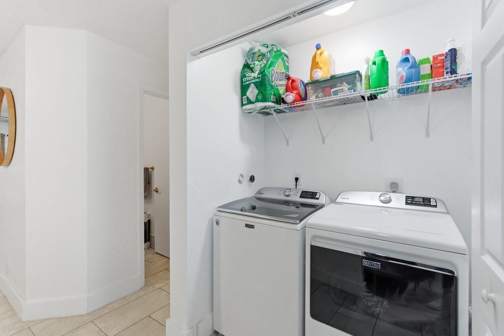 COUNTRY CLUB CHALET - Residential