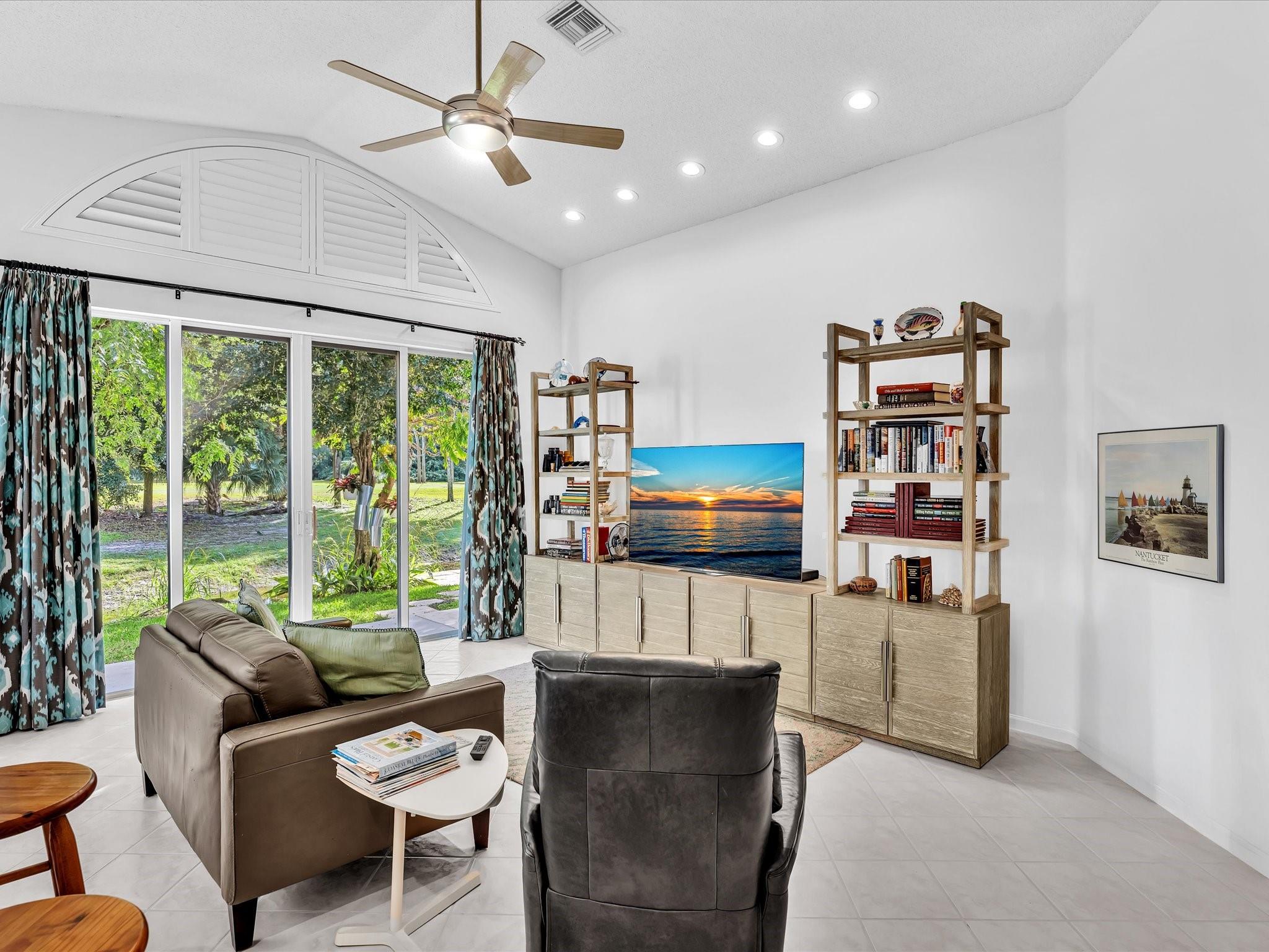 Palm-Aire Oaks Course Est - Residential