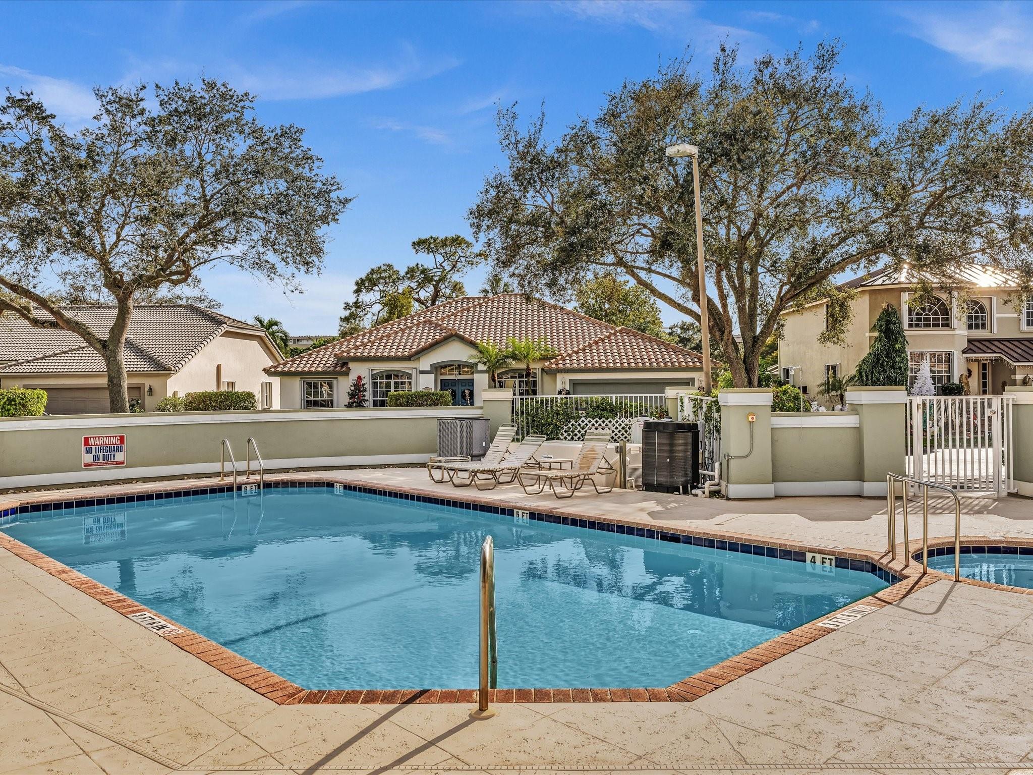 Palm-Aire Oaks Course Est - Residential