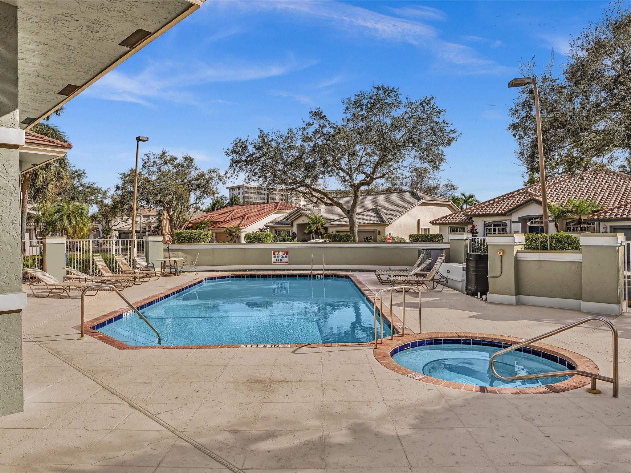 Palm-Aire Oaks Course Est - Residential