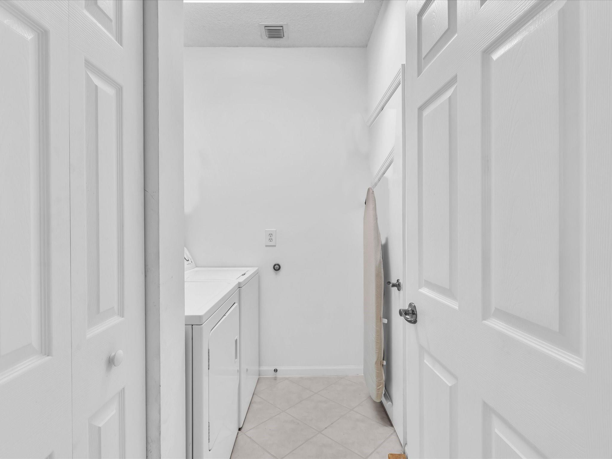 Palm-Aire Oaks Course Est - Residential