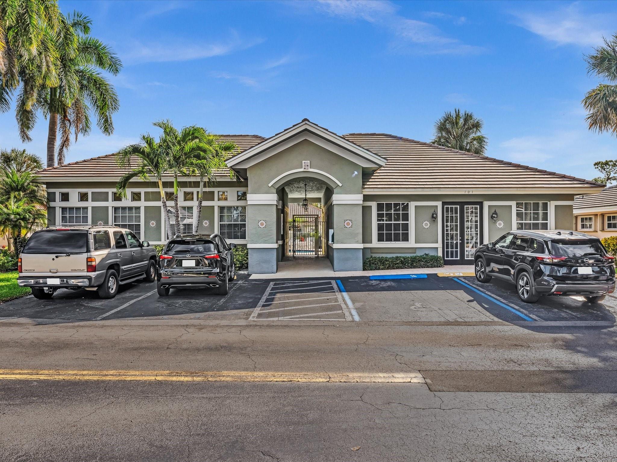 Palm-Aire Oaks Course Est - Residential