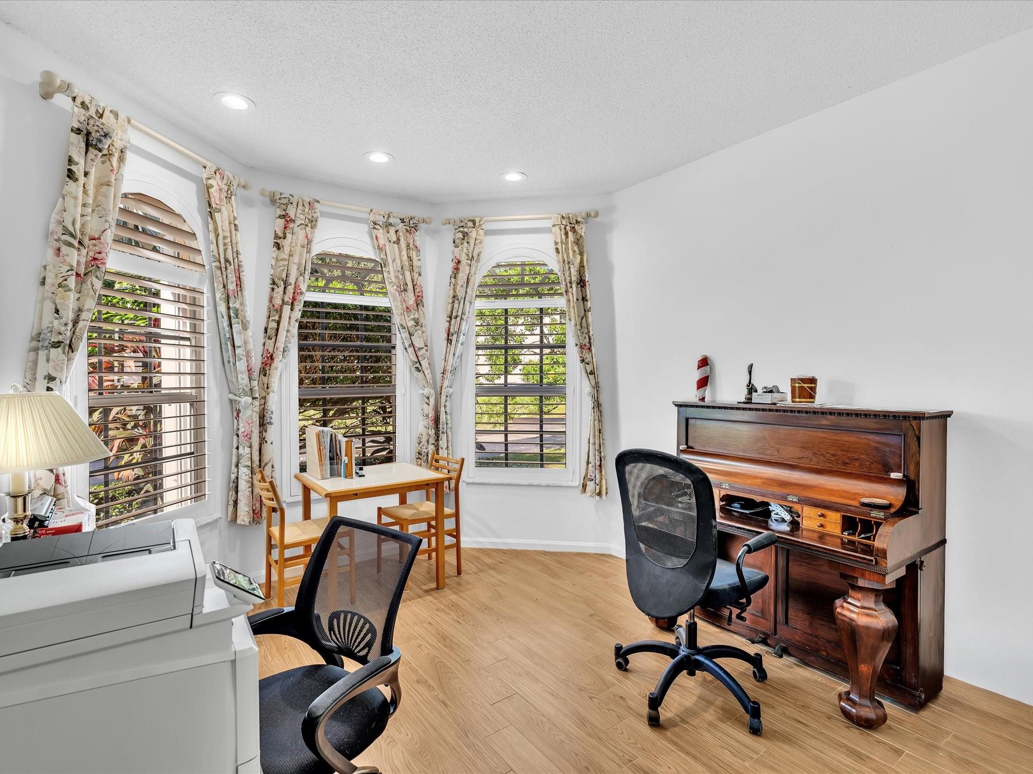 Palm-Aire Oaks Course Est - Residential