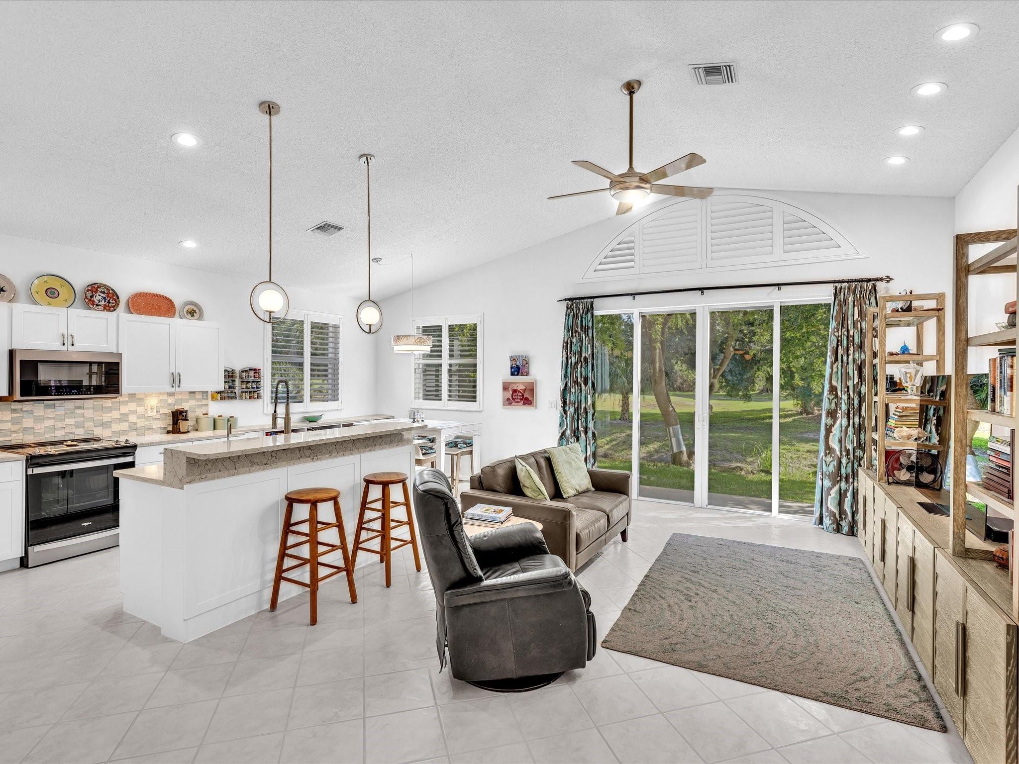 Palm-Aire Oaks Course Est - Residential