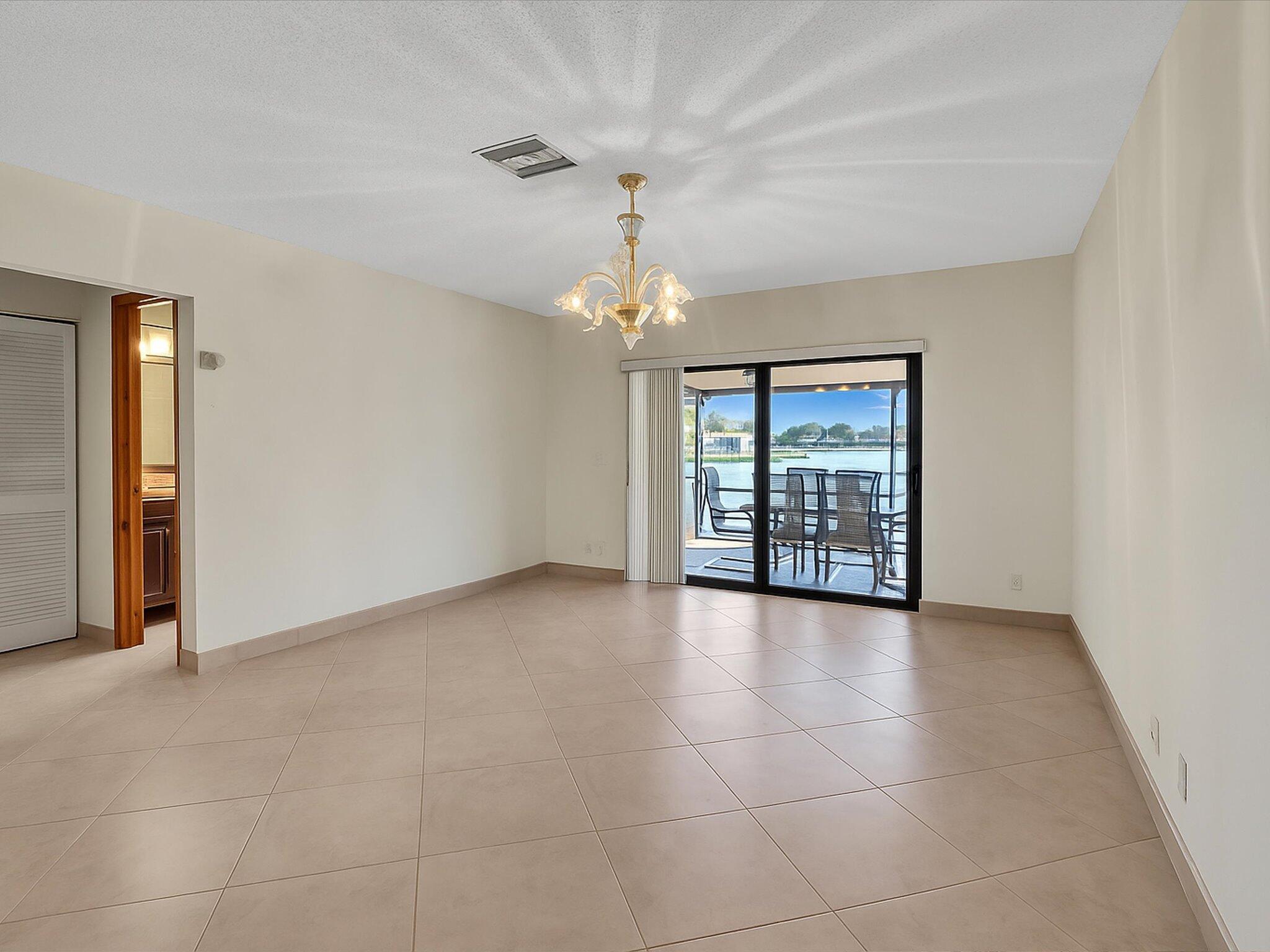 LAKES OF SHERBROOKE - Residential