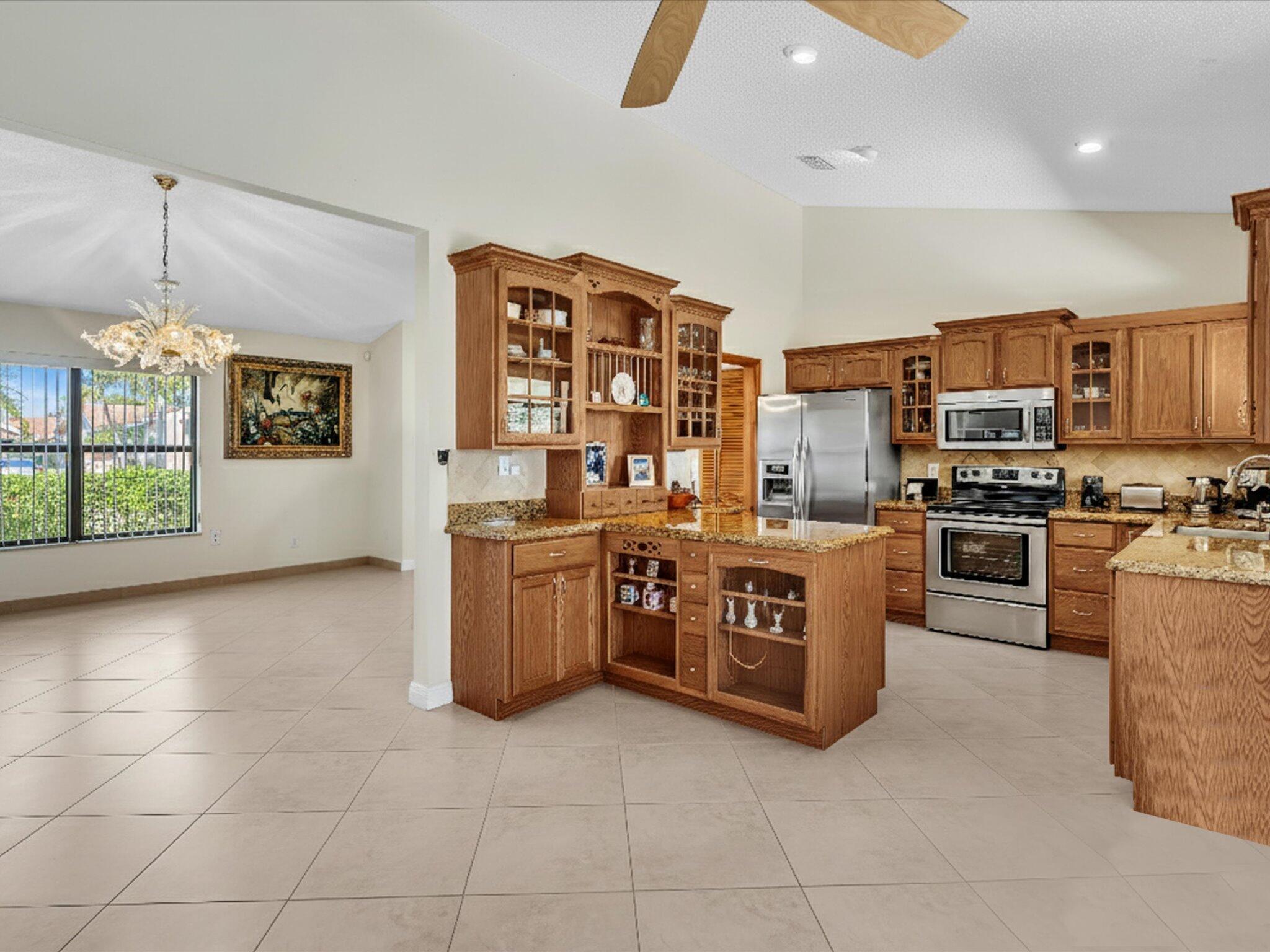 LAKES OF SHERBROOKE - Residential