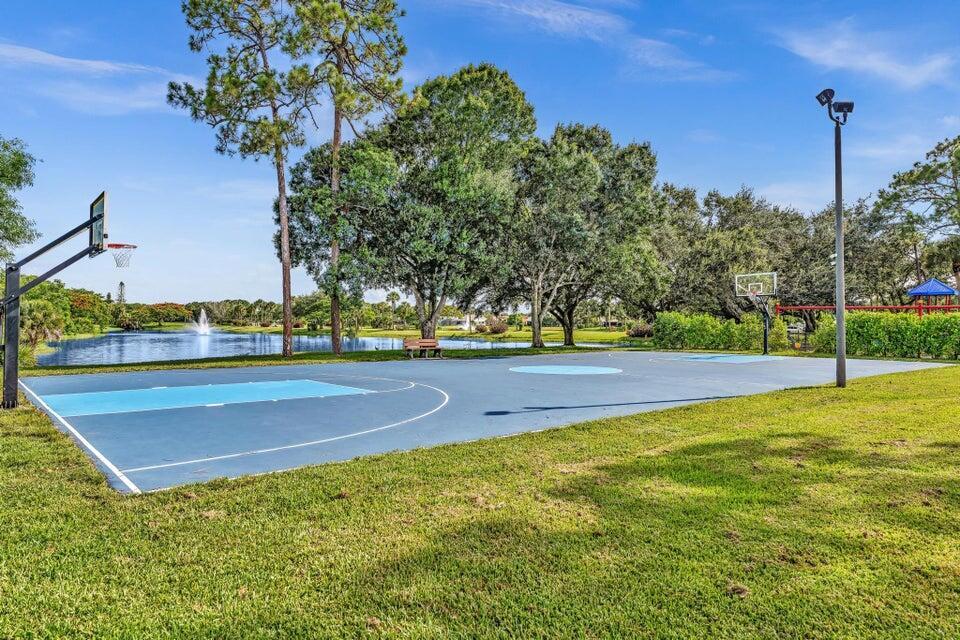 LAKES OF SHERBROOKE - Residential