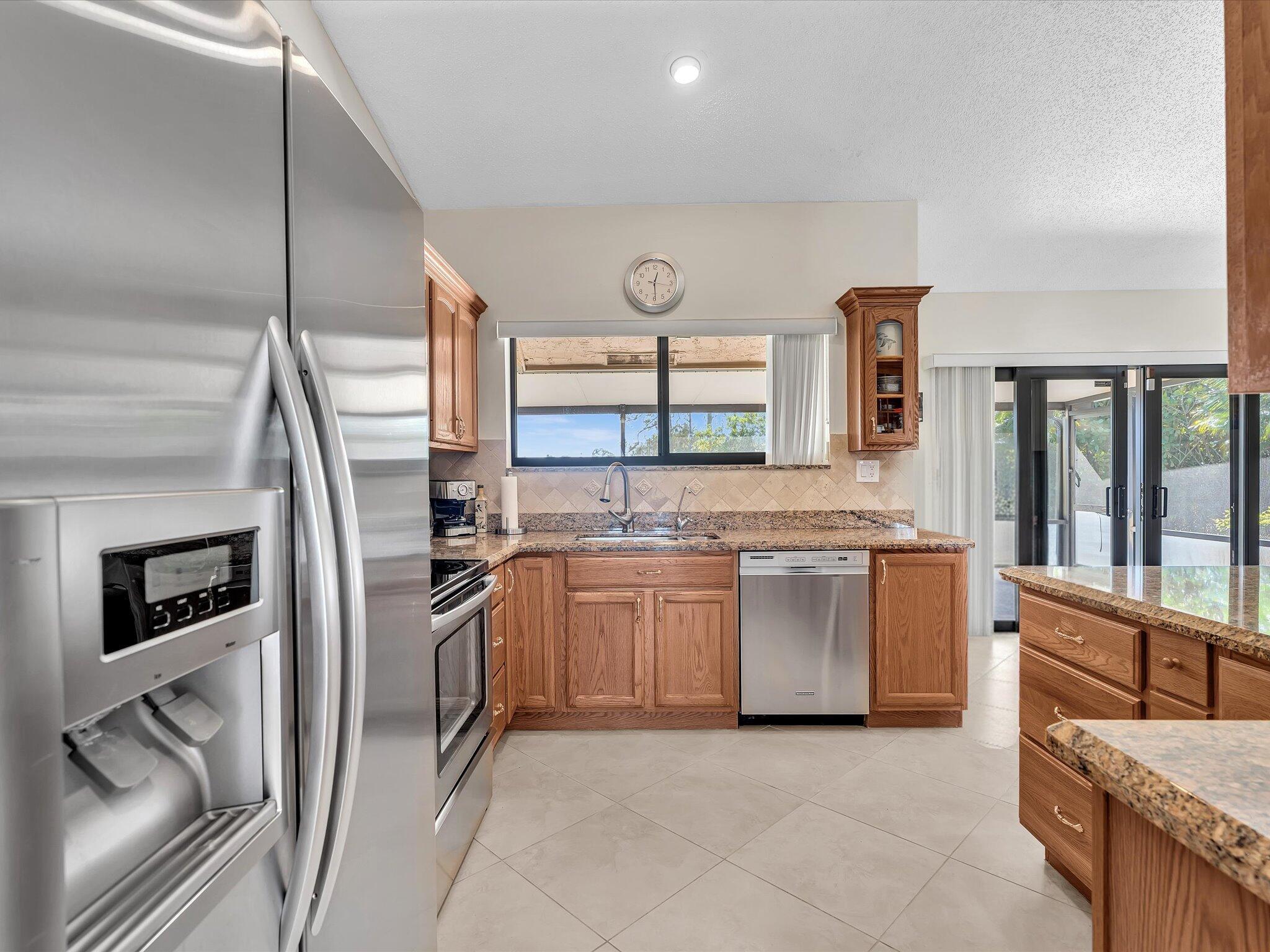 LAKES OF SHERBROOKE - Residential