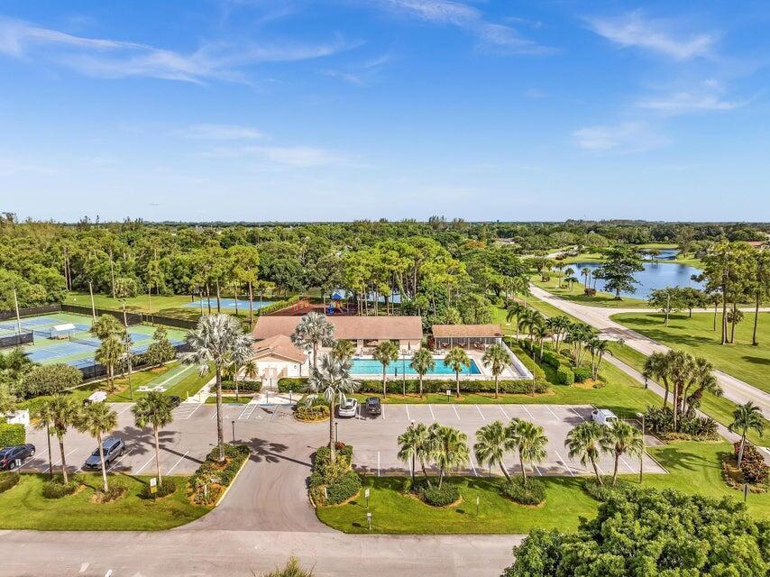 LAKES OF SHERBROOKE - Residential