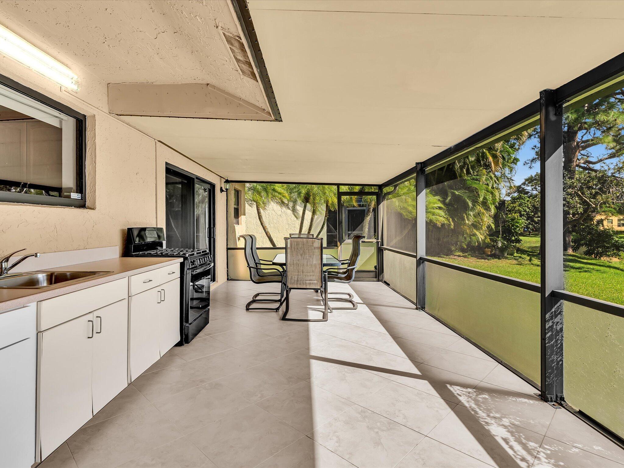 LAKES OF SHERBROOKE - Residential