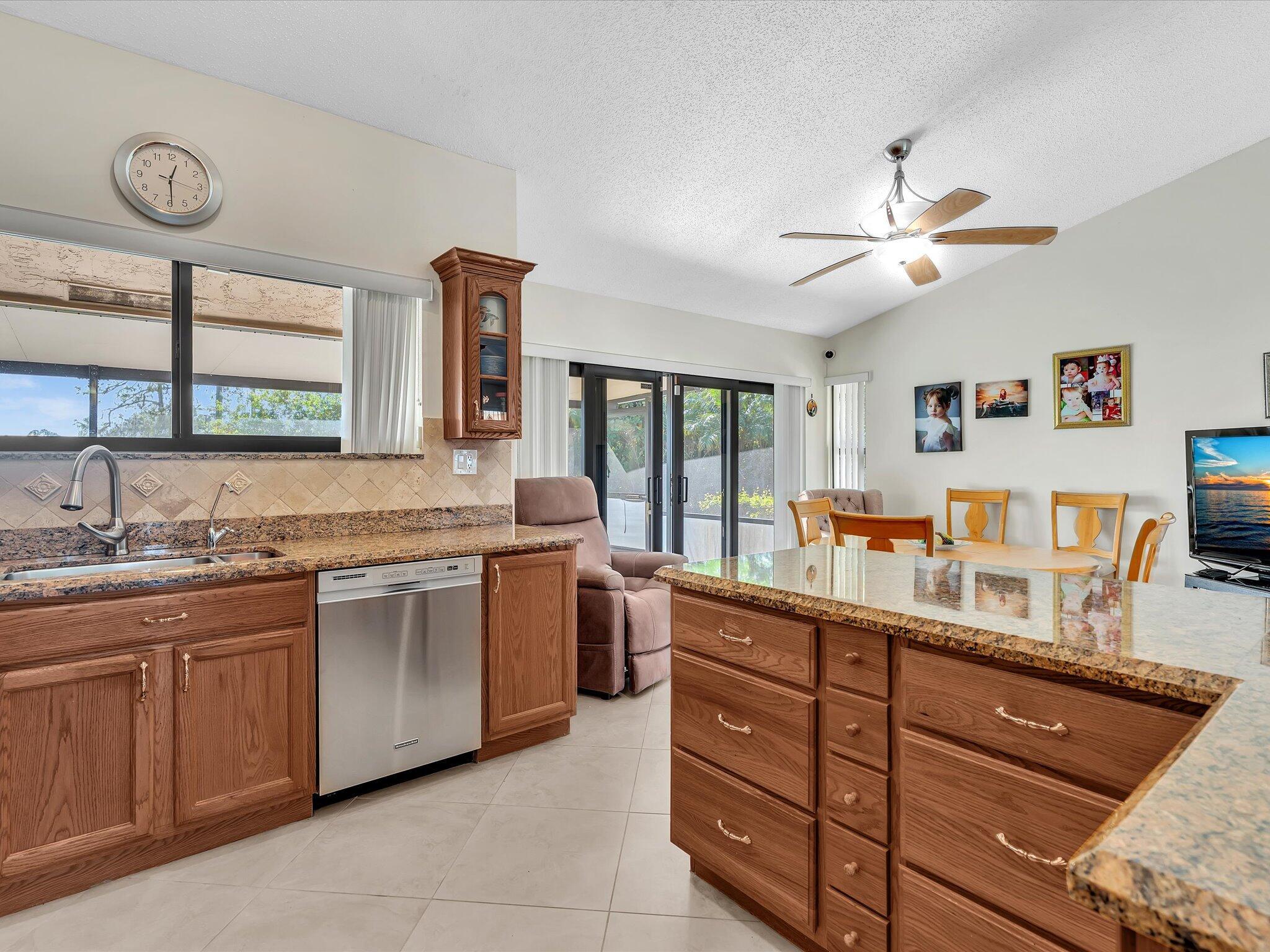 LAKES OF SHERBROOKE - Residential