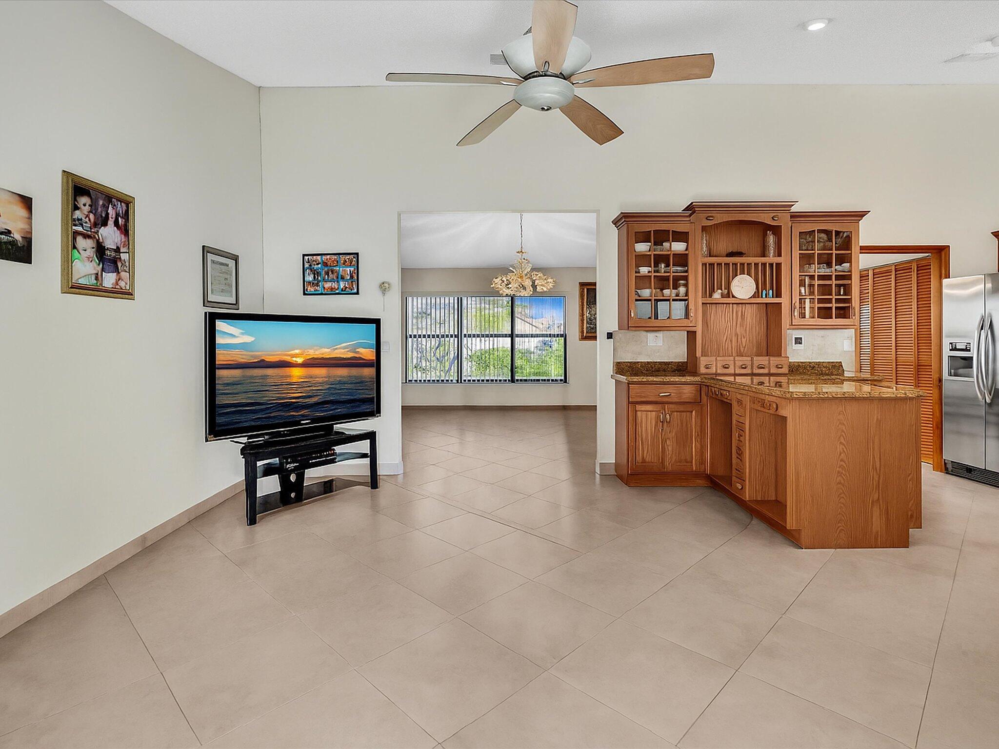 LAKES OF SHERBROOKE - Residential