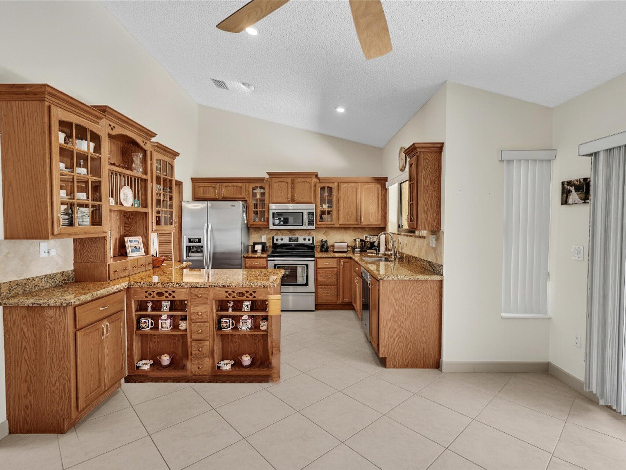 LAKES OF SHERBROOKE - Residential