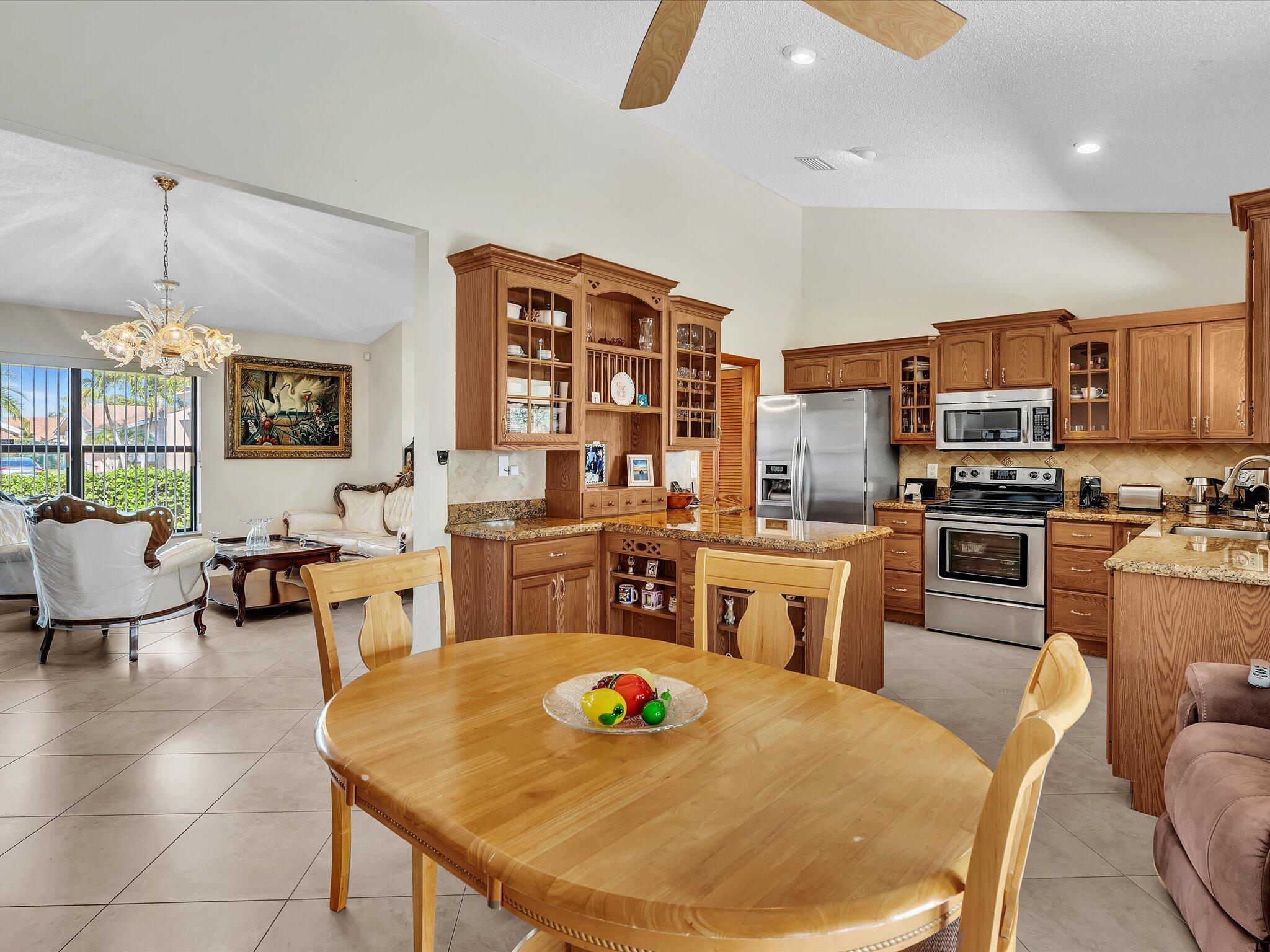 LAKES OF SHERBROOKE - Residential