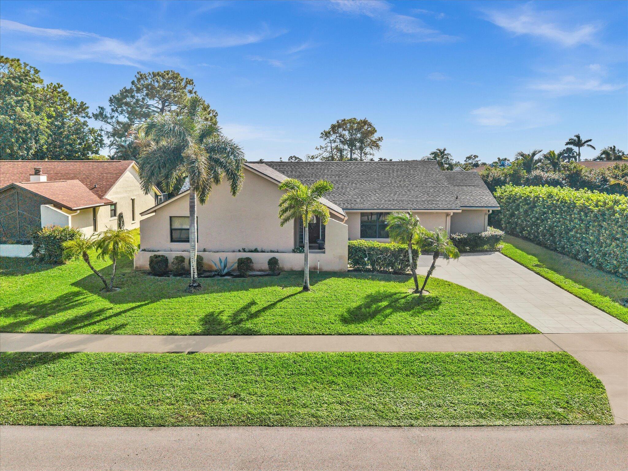 LAKES OF SHERBROOKE - Residential