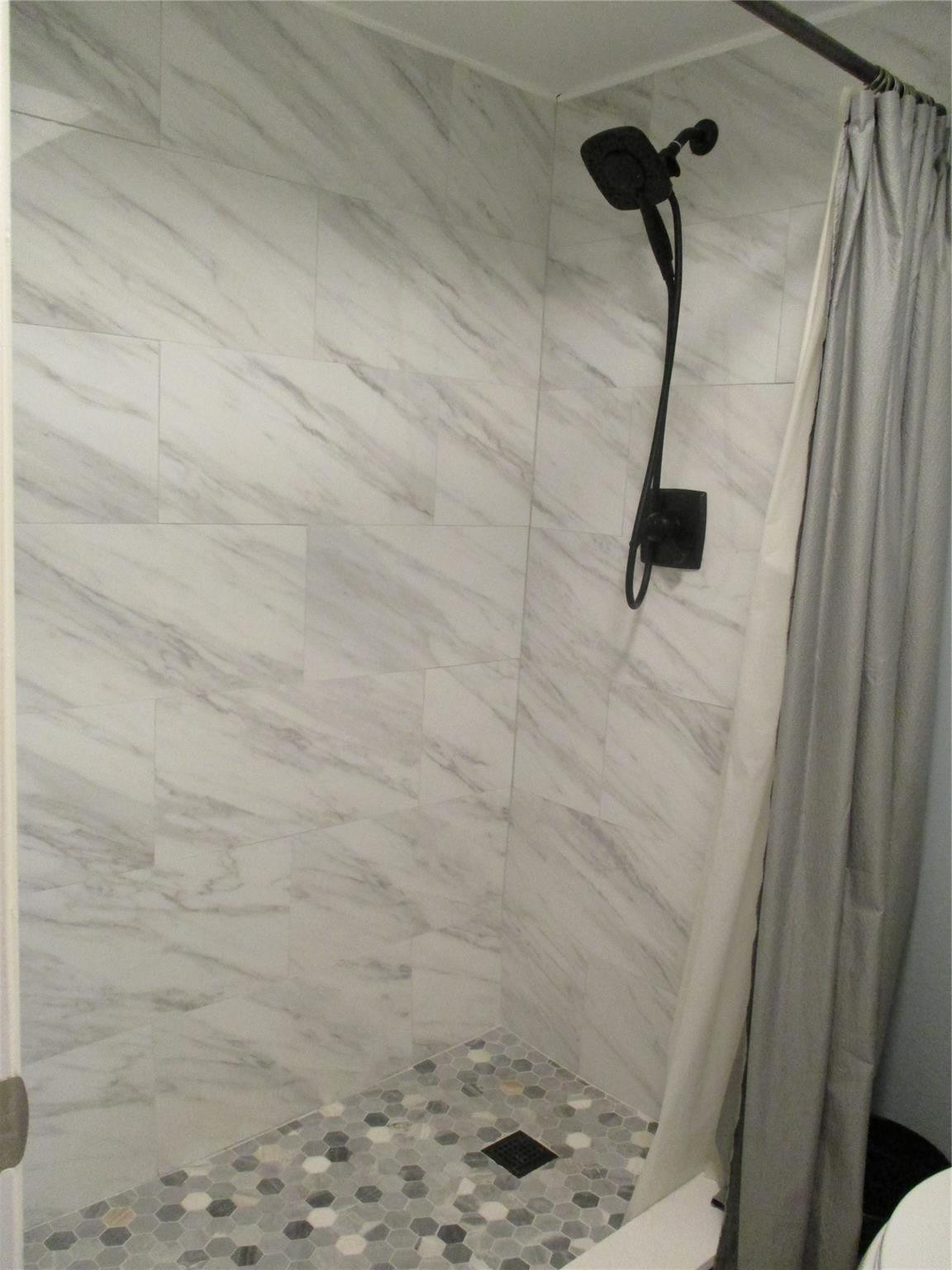 SUNRISE LAKES PHASE 3 - Residential