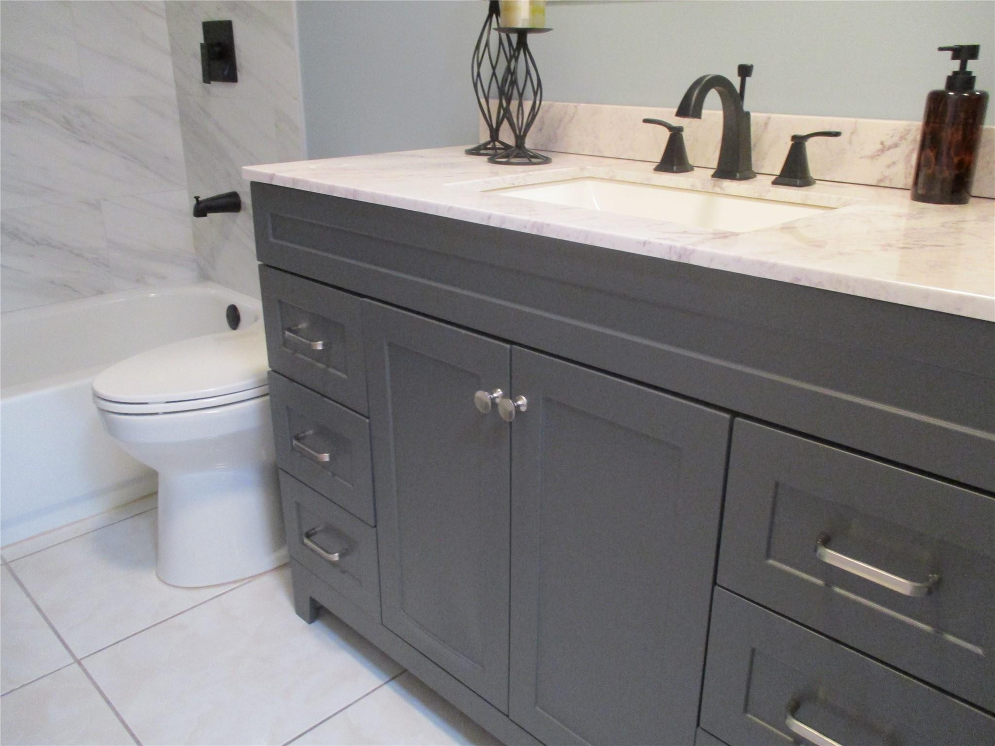 SUNRISE LAKES PHASE 3 - Residential