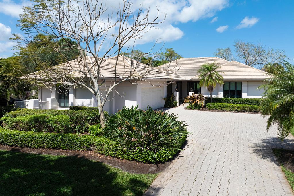 Photo of 6069 SE Oakmont Place, Stuart, FL 34997 (MLS # R10967238)