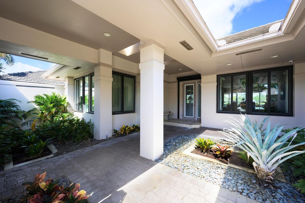 Photo of 6069 SE Oakmont Place, Stuart, FL 34997 (MLS # R10967238)
