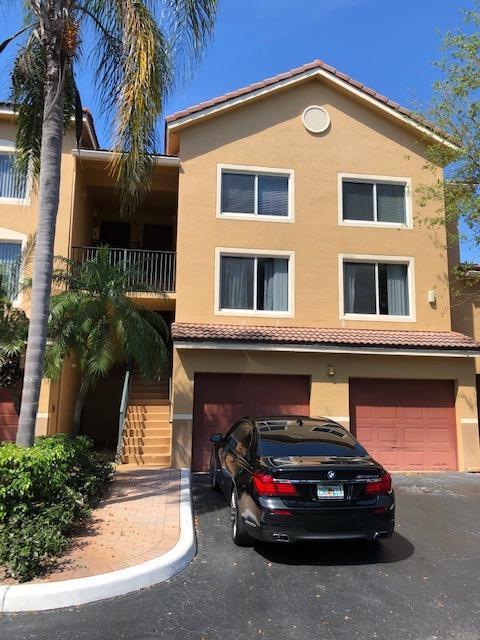 800 Scotia Drive 305