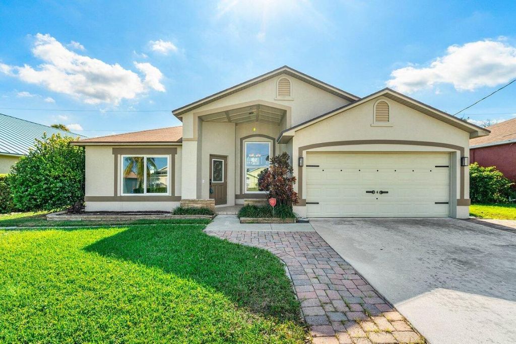 Photo of 6304 Adams Street, Jupiter, FL 33458 (MLS # R11053074)
