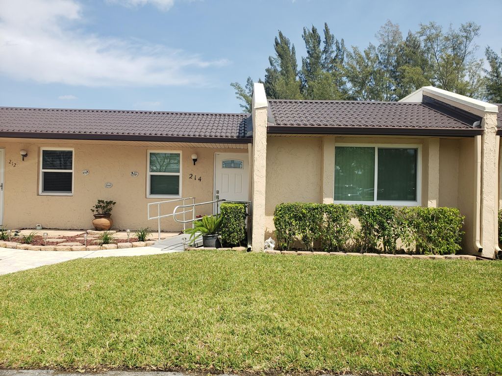 Photo of 214 Lake Meryl Drive #214, West Palm Beach, FL 33411 (MLS # R10790606)