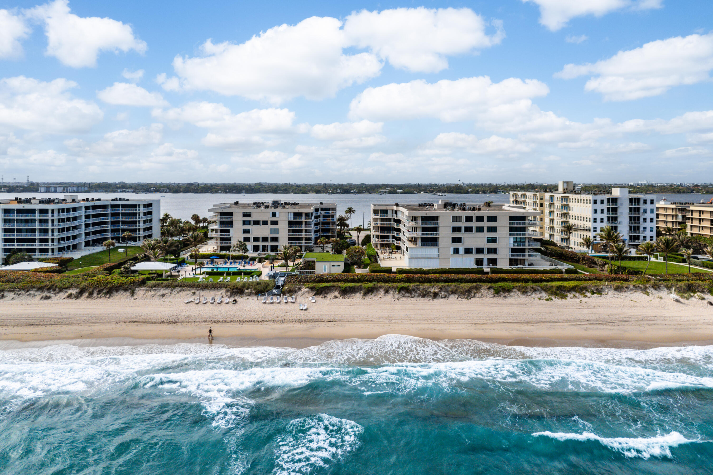 DORCHESTER OF PALM BEACH CONDO - Residential