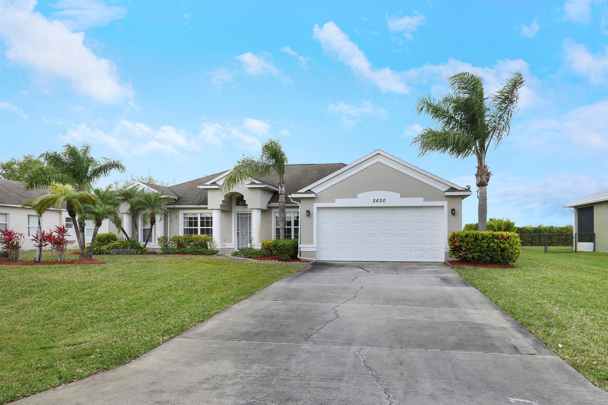 2620 N Serenity Circle, Fort Pierce, FL, 34981/$419,900 4 2620 N Serenity Circle