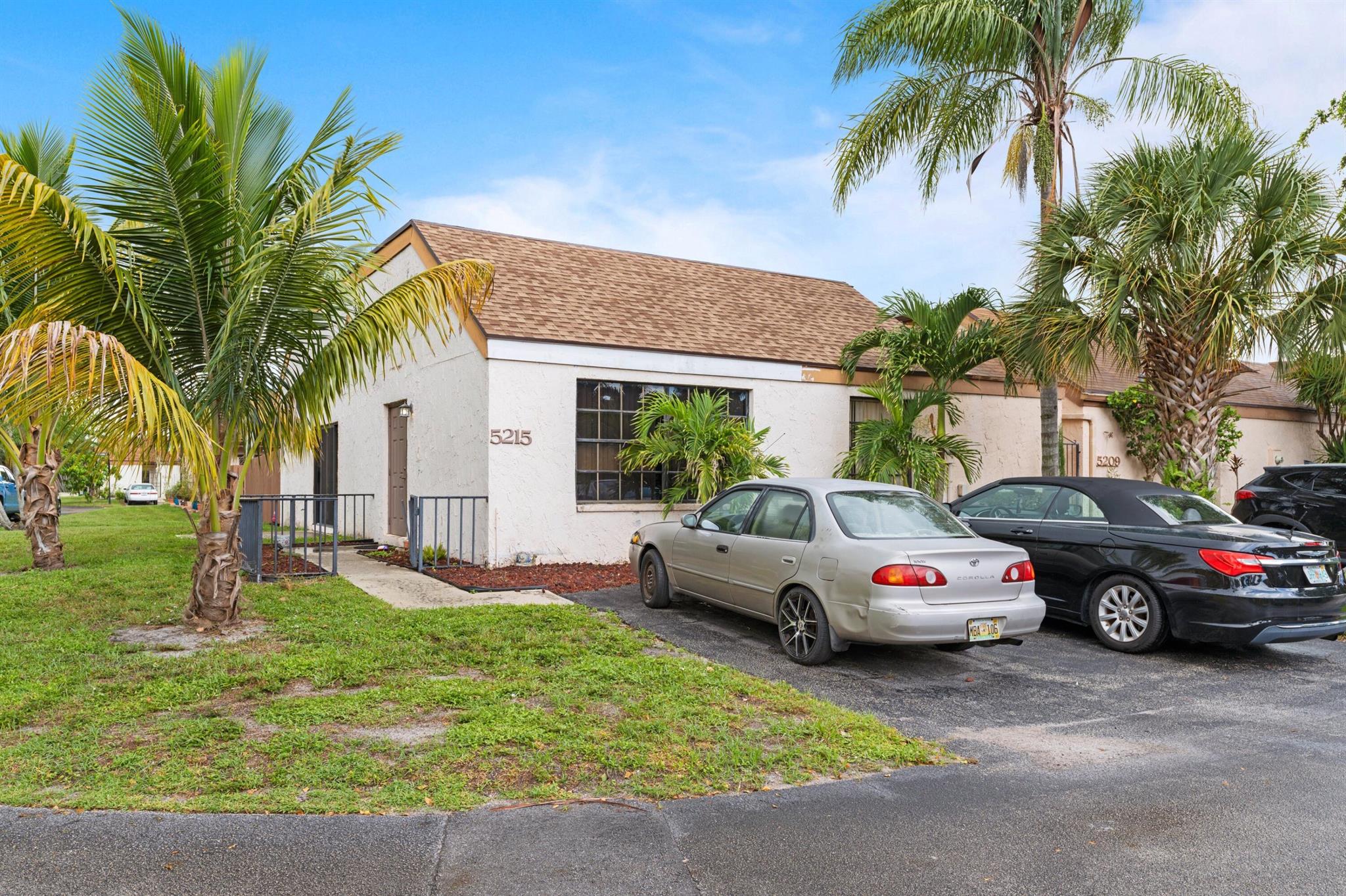 View Palm Beach Gardens, FL 33418 house