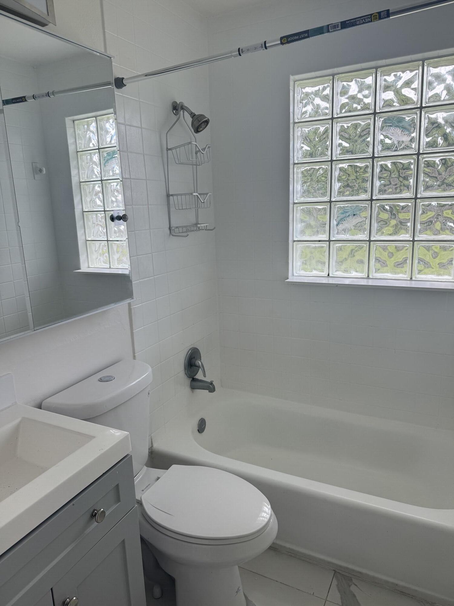 SEMINOLE MANOR 2 - Residential Lease