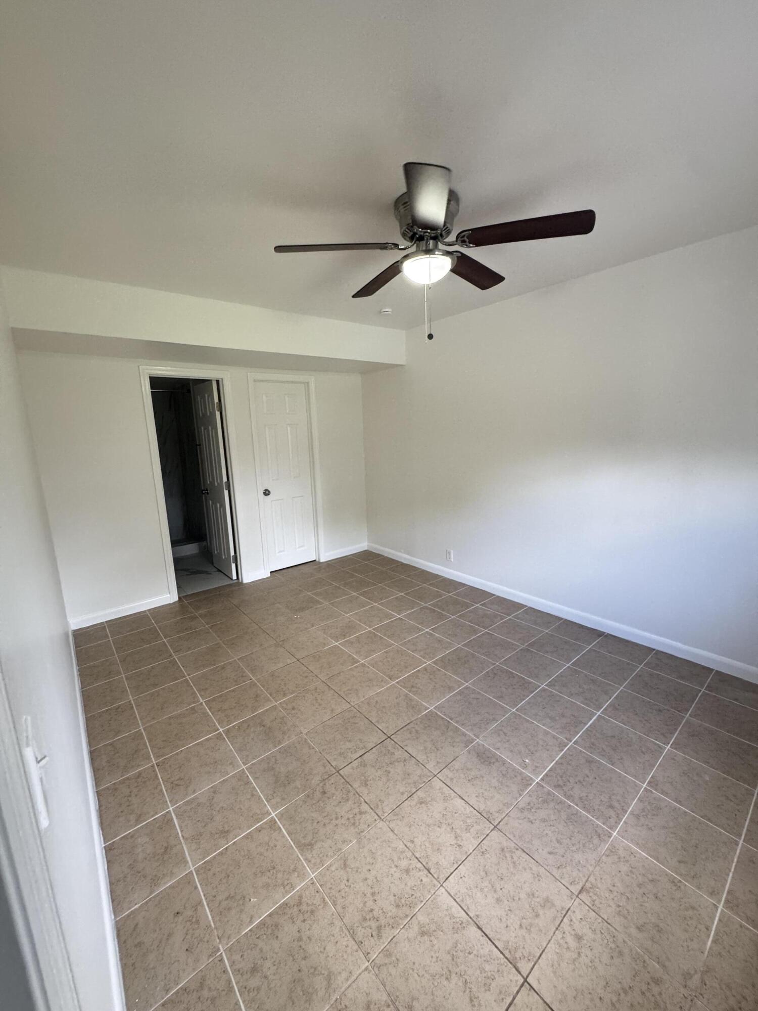 SEMINOLE MANOR 2 - Residential Lease