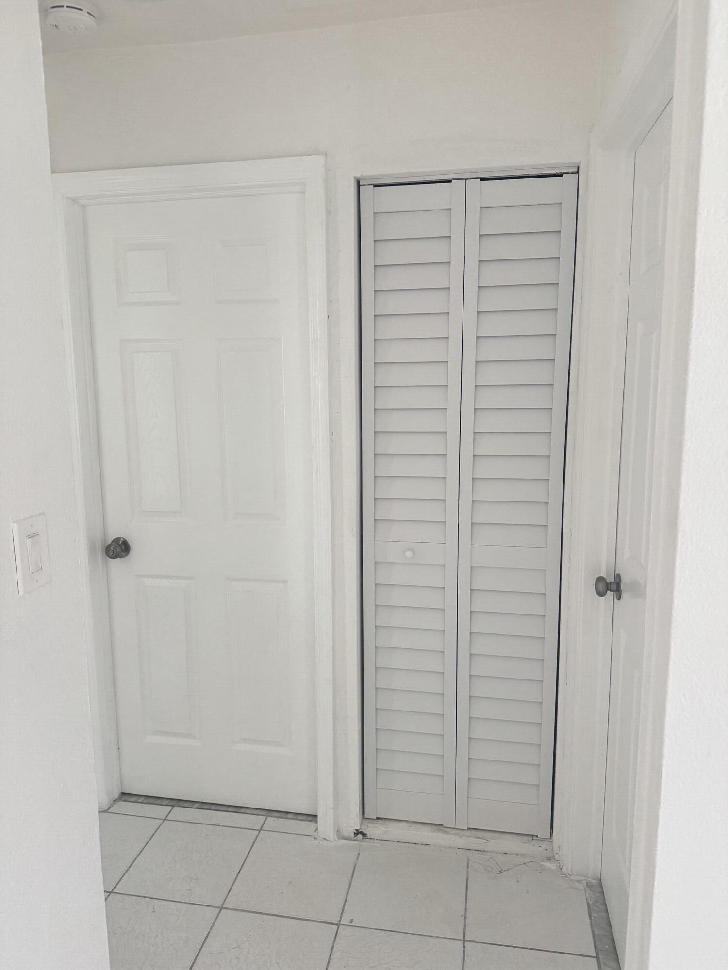 SEMINOLE MANOR 2 - Residential Lease