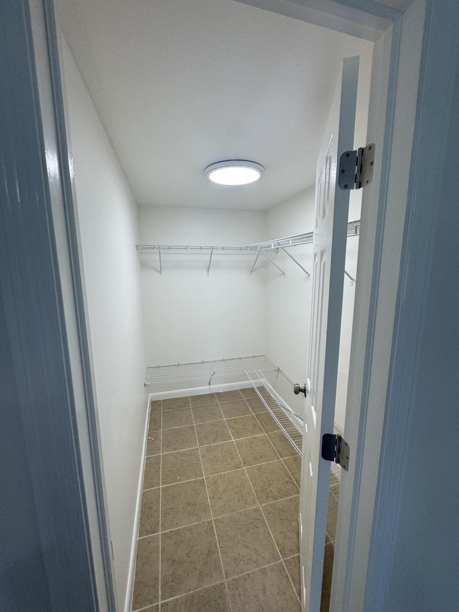 SEMINOLE MANOR 2 - Residential Lease